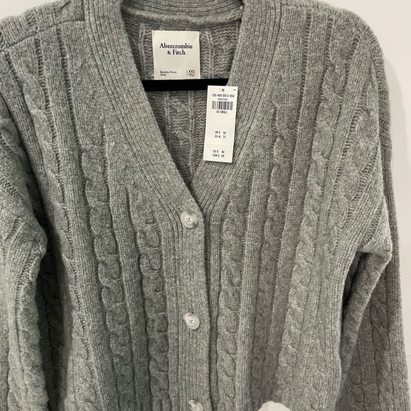 Abercrombie & Fitch Heather Gray Cable Knit Cardigan - Picture 6 of 9